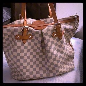 Louis Vuitton purse authentic used